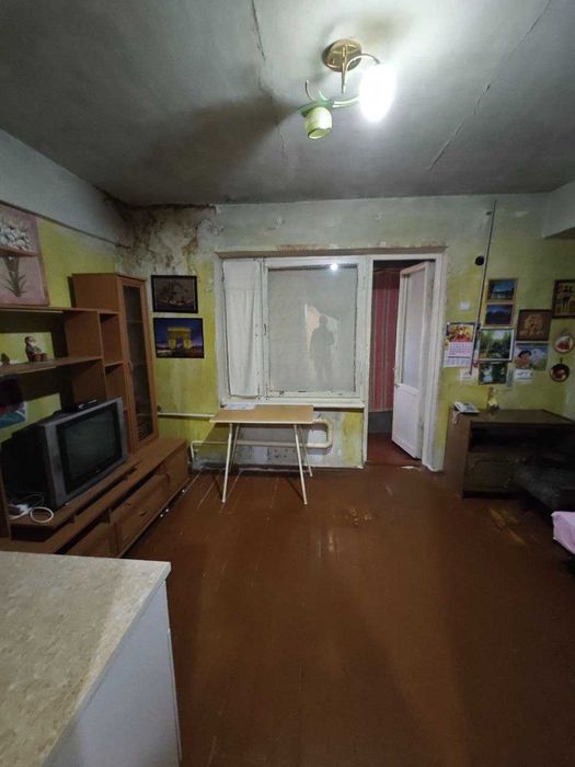 Дубовая 1/2/4, кирпич галерейного типа, 32 м2, без ремонта, не торец