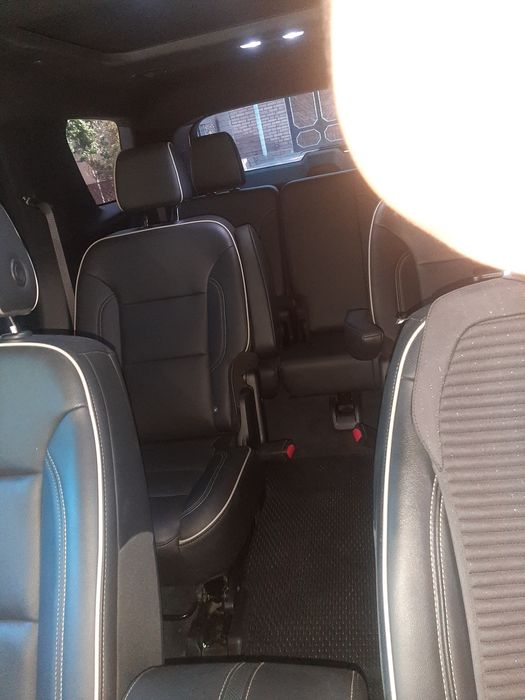 Прадам автомобил траверси