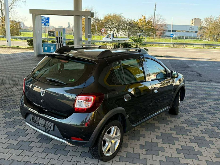 Vand Dacia Sandero an 2013 ,acte la zi