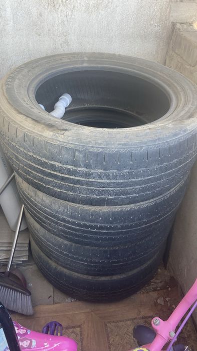 Продается 4 шины для автомобиля