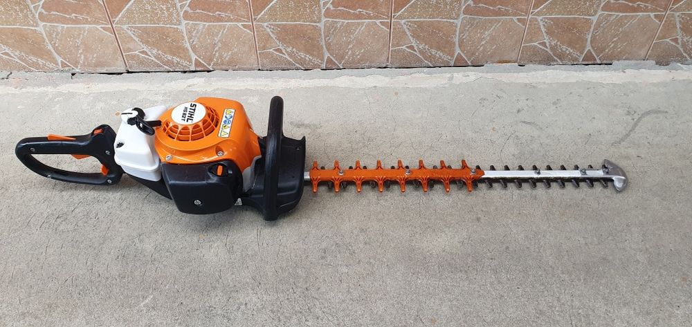 Foarfeca Stihl HS 82 T .