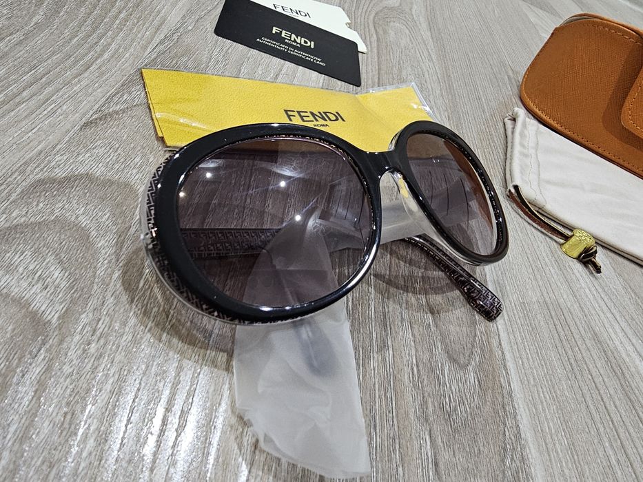 Продаётся Fendi Grey Gradient Oval женские очки + бонус!