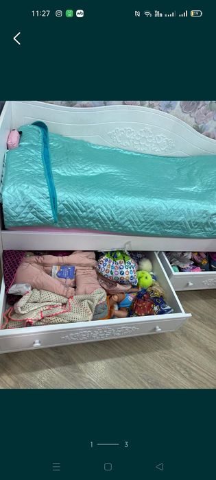 Кровать белого цвета