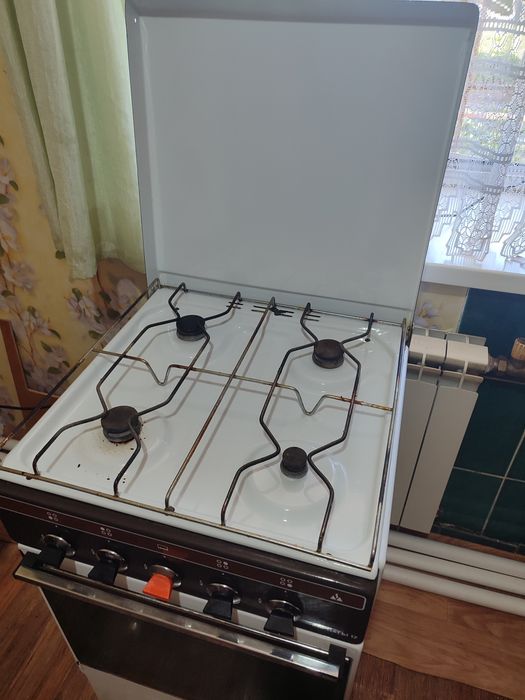 Продам Газовую Плиту