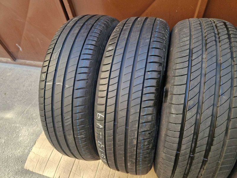 4 Michelin R17 215/65
летни гуми 
DOT3519