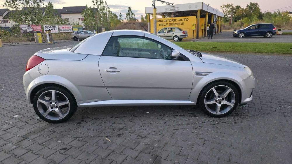 Opel Tigra Cabrio 1.4 16V - Hardtop Electric, ~112.000 km, Volan pe Dreapta