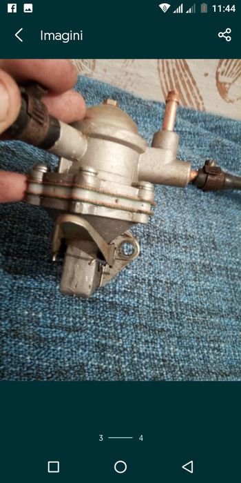 Pompă benzină cu codiță