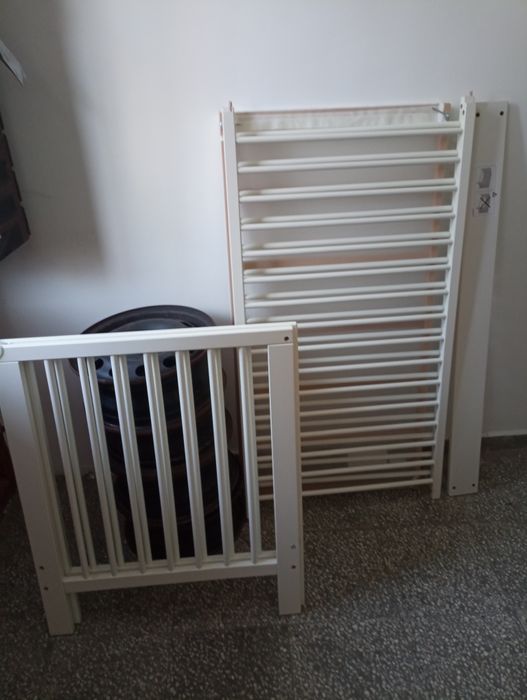 Малко бебешко легълце