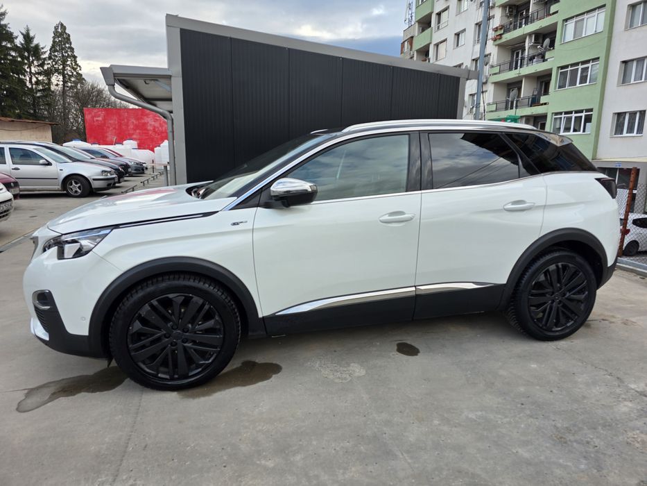 Кола Peugeot 3008 GT