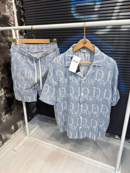 Compleu pentru bărbați