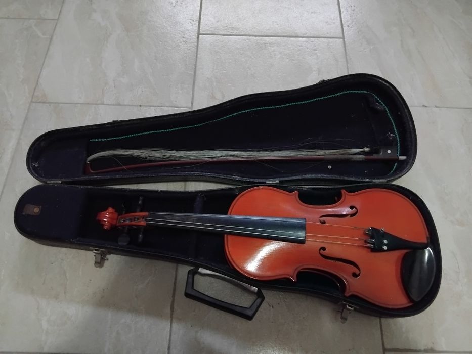 Vioară Reghin de Colecție (Anul 1980) – Instrument Studiu
​Descriere: