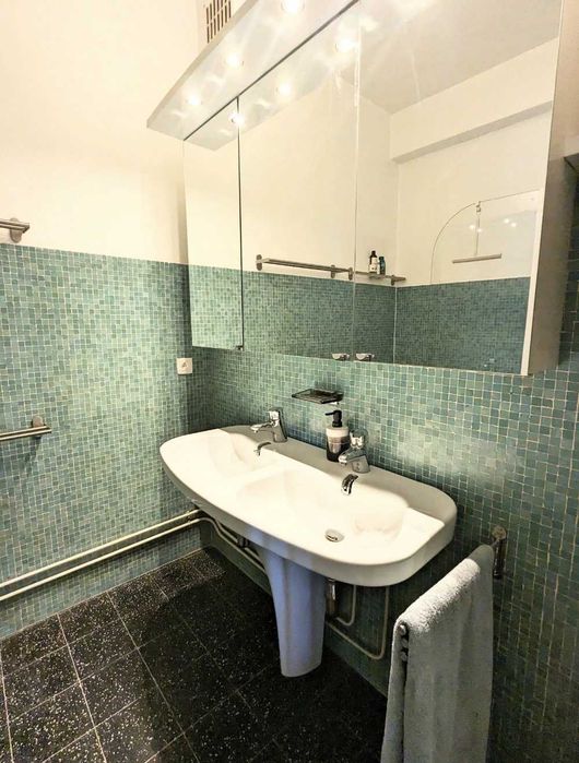 Дава се под наем Двустаен апартамент в София, Център - 55 кв.м за 397.8 € - Снимка #4