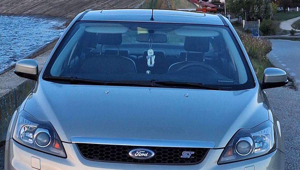 Parbriz Ford Focus 2