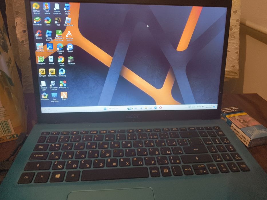 Продавам ACER лаптоп