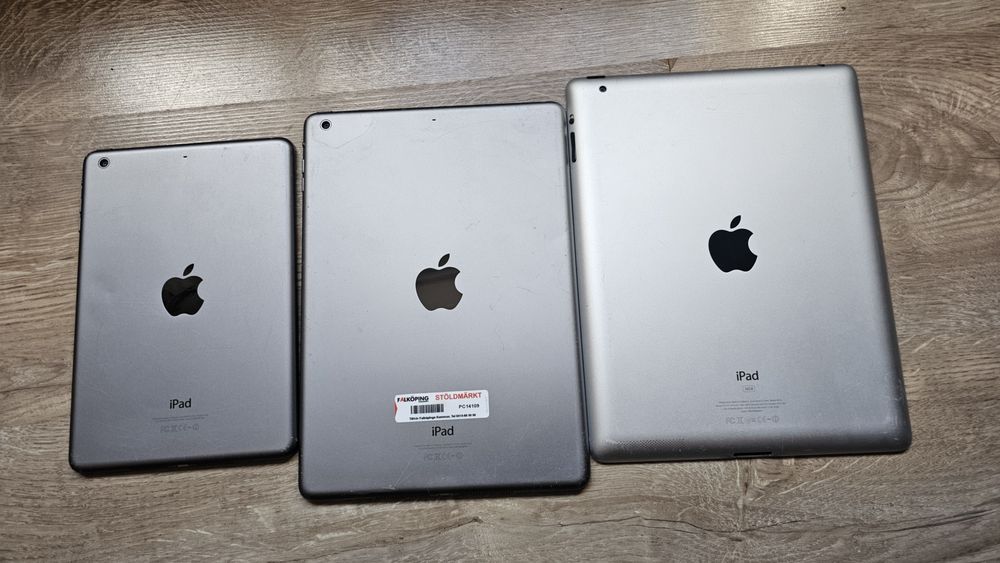 Lot 3 iPad-uri pentru piese