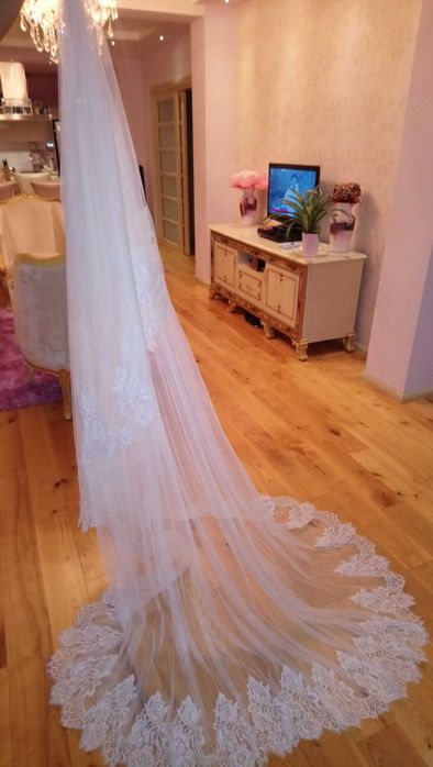 Voal lung de mireasa