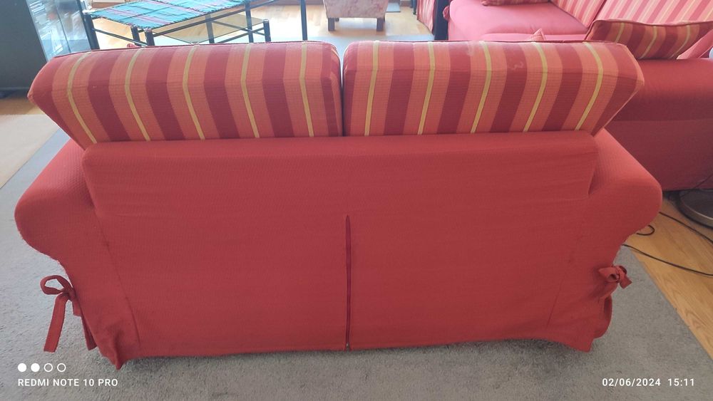 Диван двойка с допълнителен бежов калъф