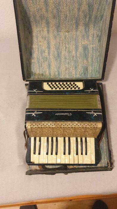 Acordeon vechi german Musikmeister