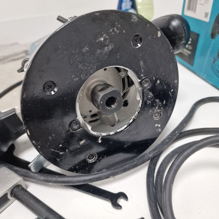 Продам  фрезер макита новый