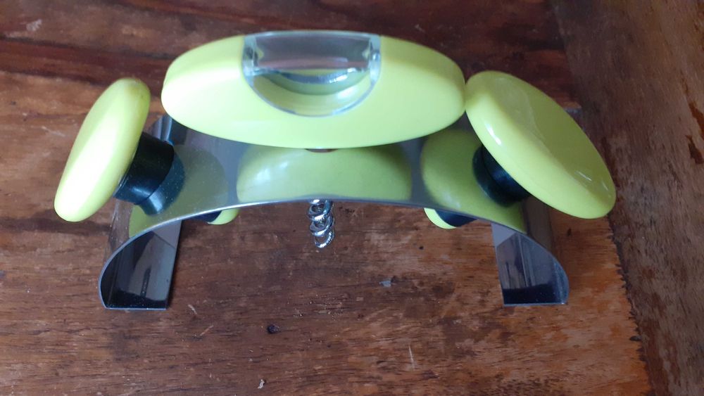 комплект тирбушон , отварачка и запушалки за туризъм, дизайнерски