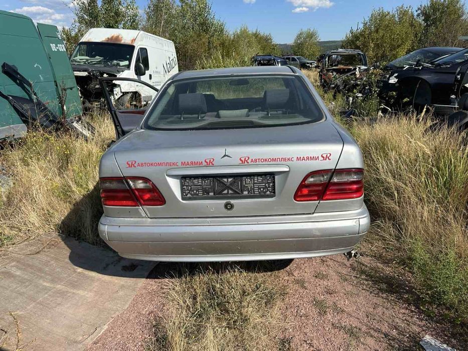 Мерцедес Е 200 и Е220cdi  2000г