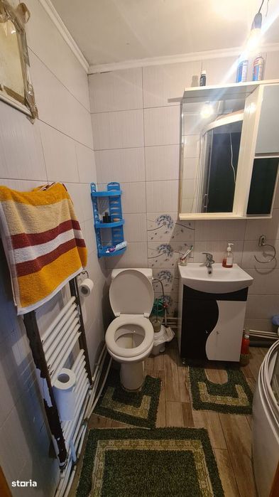 Casă de vânzare în Curtea de Argeș.