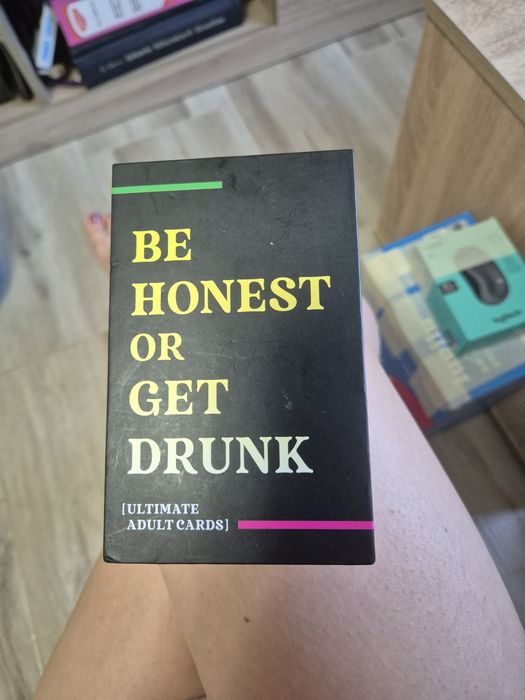 Joc adulți "Be honest or get drunk" cărți