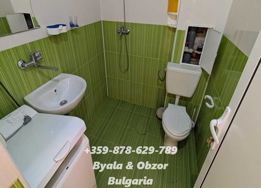 Просторен двустаен апартамент с 2 бани в гр.Бяла