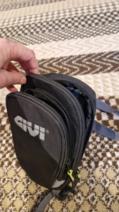 Geanta moto borseta de picior Givi
