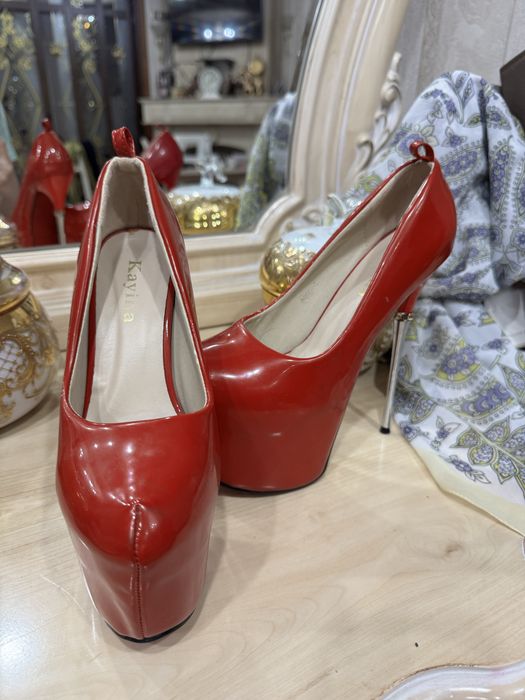 Срочно Вечерные Туфли Оригинал Отдам за Дешево