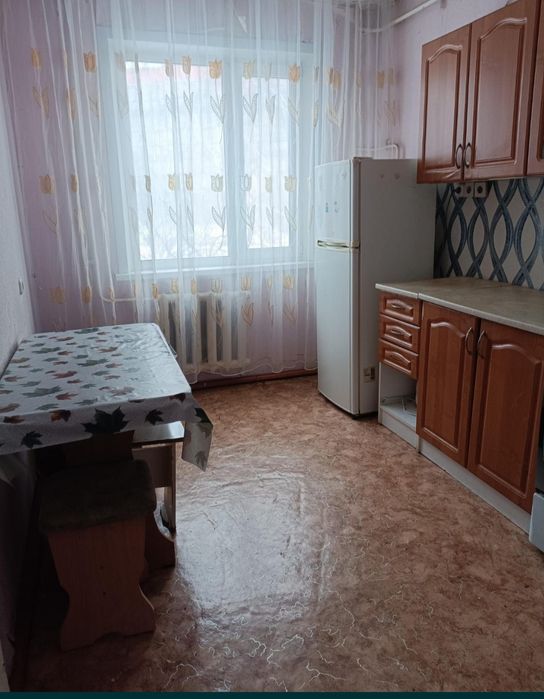 Сдам 1км квартиру в центре