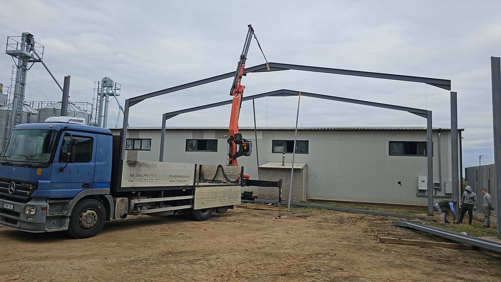 Transport,inchiriere camion si camioneta  cu macara
