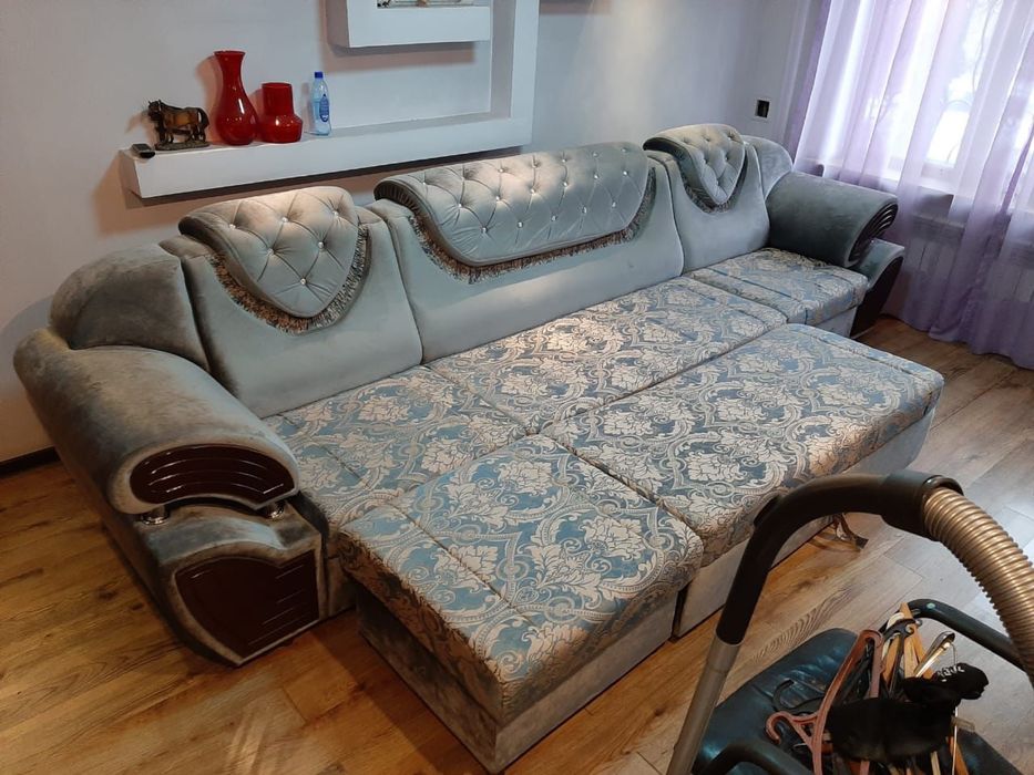 Диван для гостиной