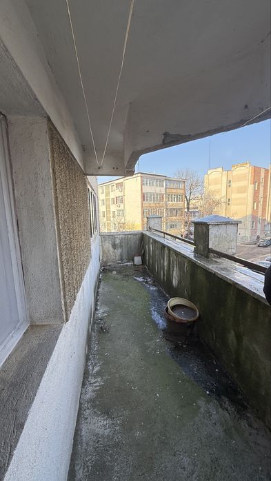 Vând apartament 3 camere zonă centrală