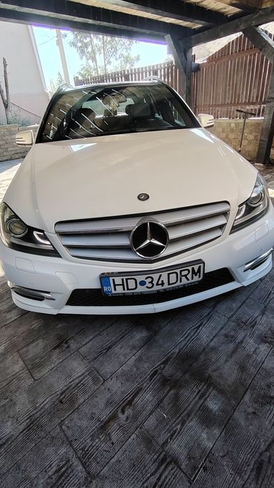 Vand Mercedes 250 (220biturbo)