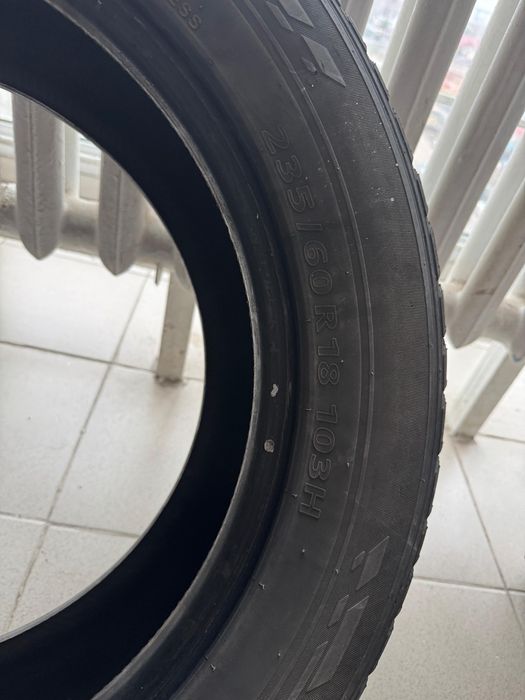 Продам шины 235/60R18