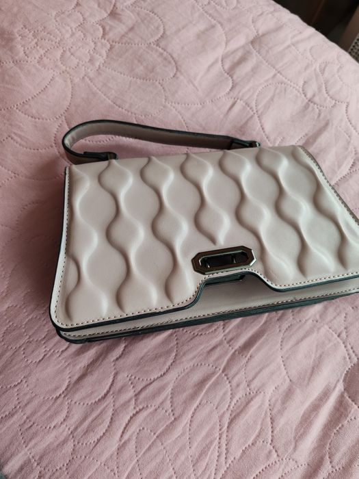 Продавам чанта  като нова