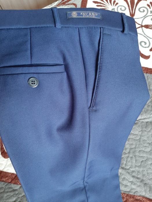 Продам школьные брюки