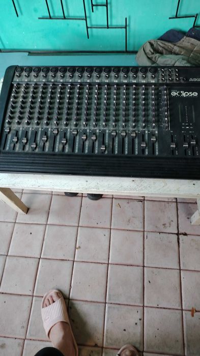 Boxe plus mixer și statie