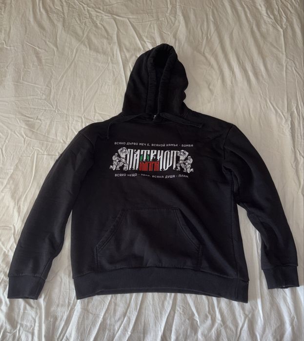 Патриотичен суитшърт