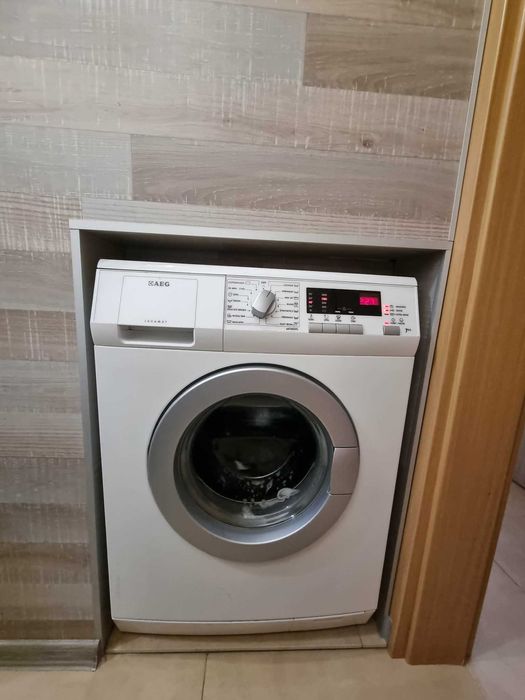 Продавам пералня  AEG L64740VEL