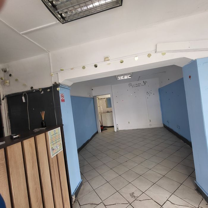 Vând sau închiriez spațiu comercial  Drobeta-Turnu Severin!