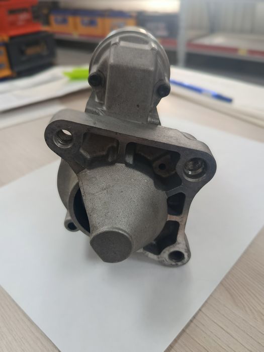 Продам новый стартер Renault logan