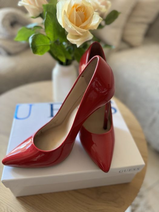 Кожени червени обувки  GUESS