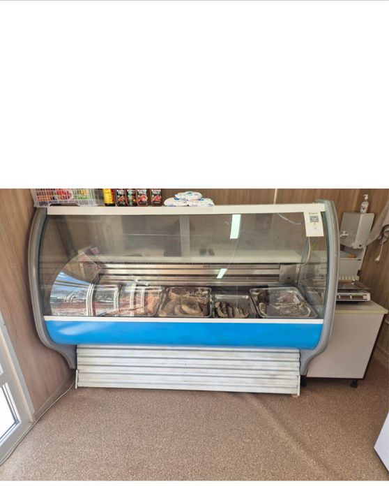 Витринный холодильники