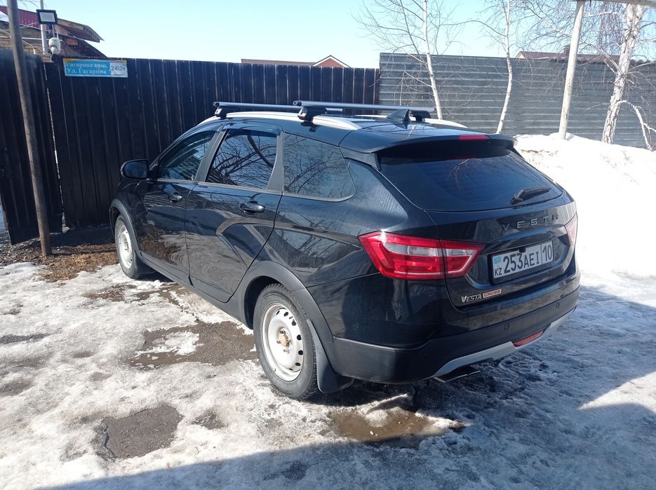 Веста св кросс 2021