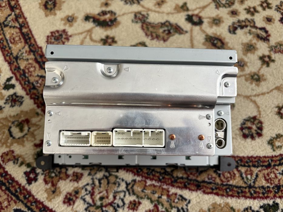 Автомагнитола.