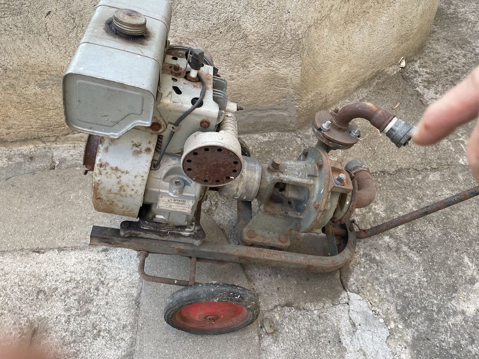 Pompă de apă cu motor  Bernard