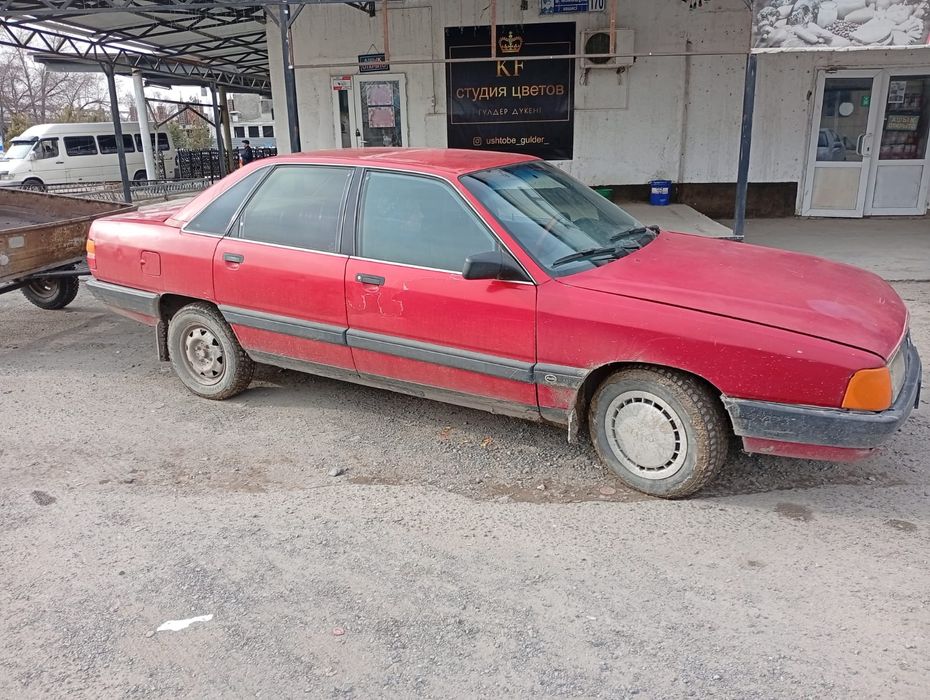 Ауди 100 объем 2.3 1990 года