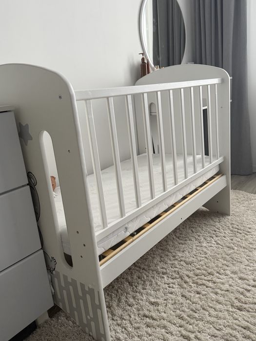 Продам комод и кровать детскую !